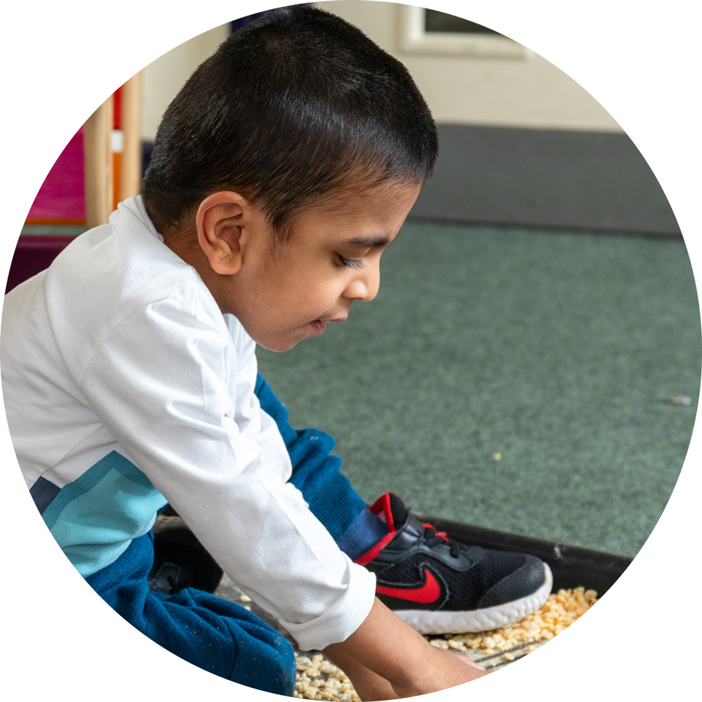 centre child playing